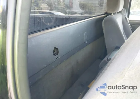 2005 GMC Sierra K2500 Heavy Duty z USA, uszkodzony, nr VIN 1GTHK24235E208081